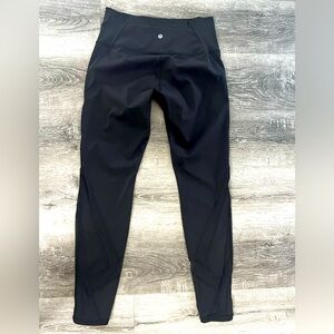 Lululemon size 10 mesh cut out leggings EUC